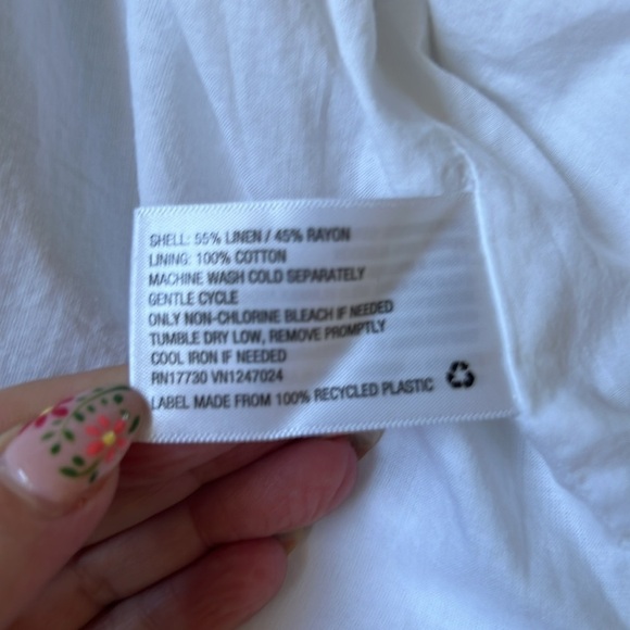 STONEY CLOVER LANE Linen Blend Tiered Mini Skirt with Heart Beads in White | XS - Picture 4 of 6